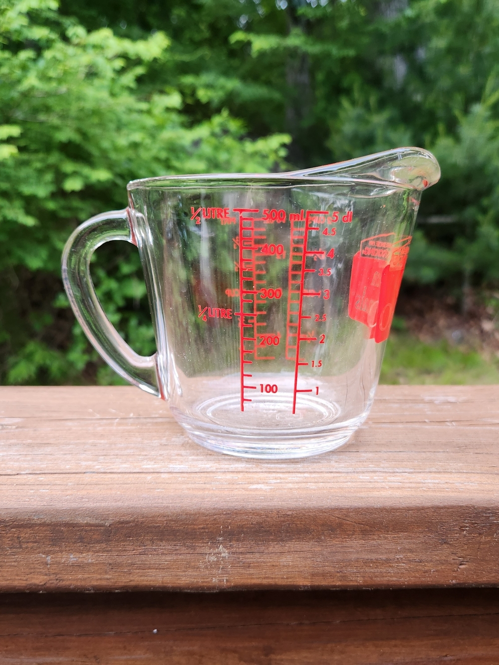 Anchor Hocking 2 Cup Glass Measuring Cup with Red Markings And "D" Handle